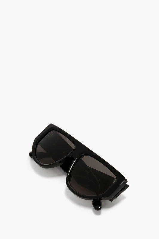 B Frame Logo Sunglasses In Black