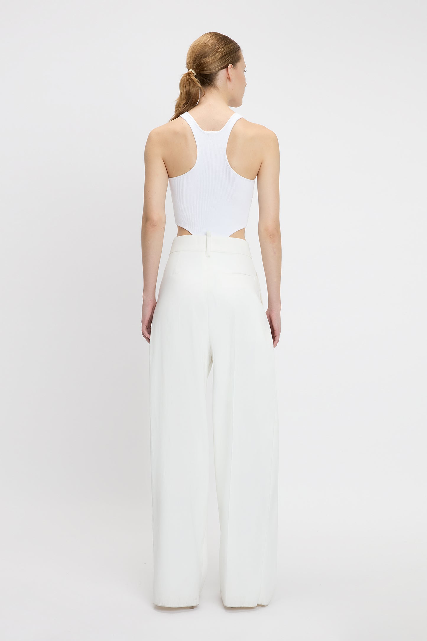 Wide Leg Pleat Detail Trouser In Ivory