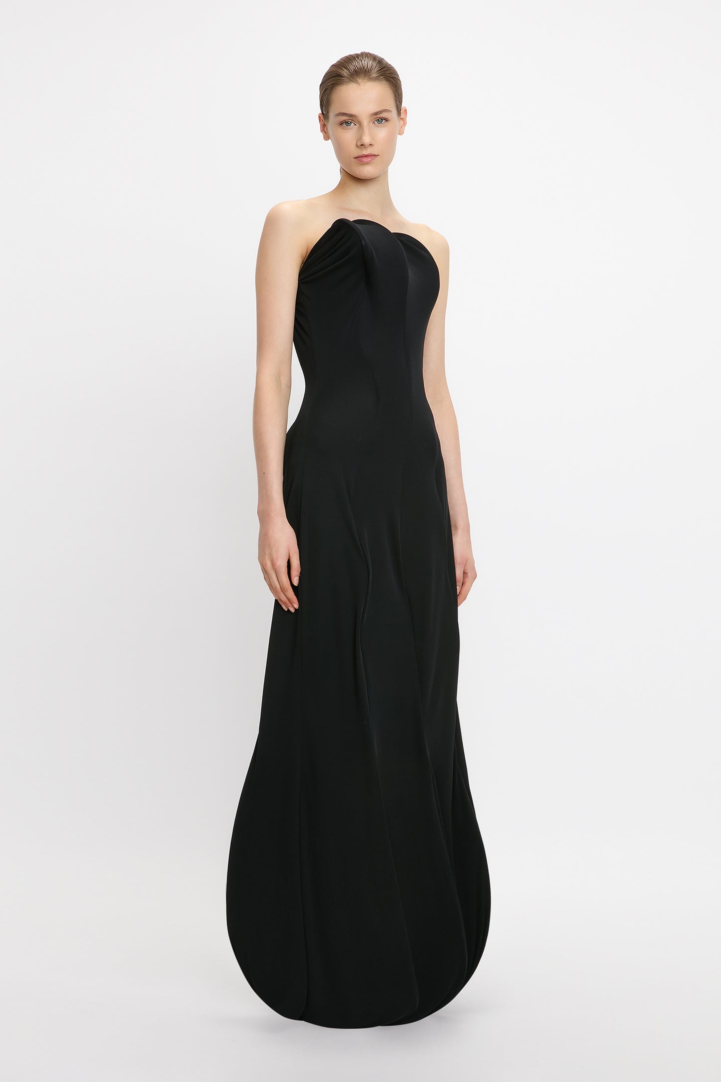 Strapless Wave Detail Gown In Gown In Black