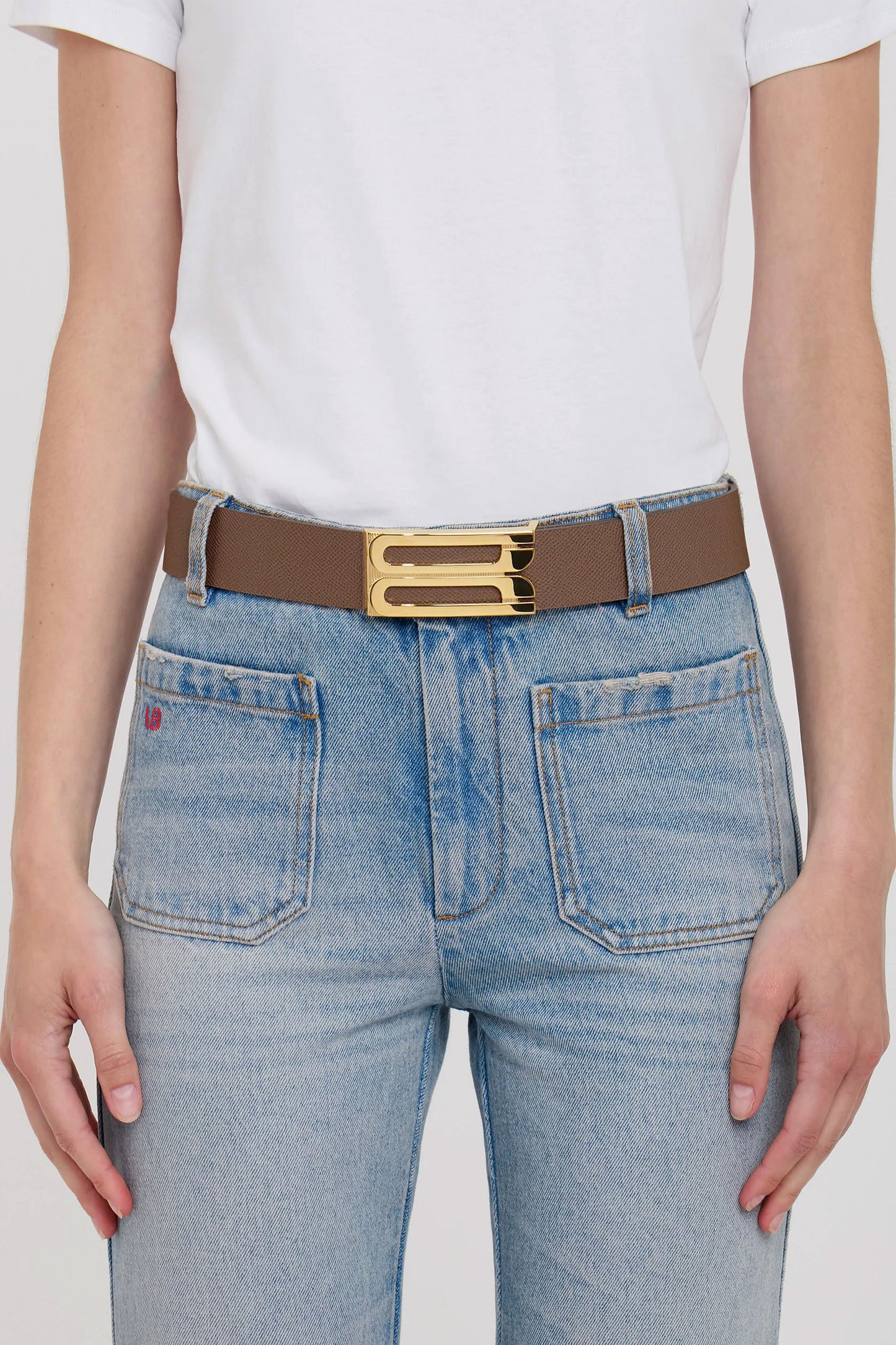 Jumbo Frame Belt In Dove Grey Grained Leather